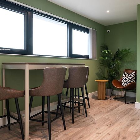 Charles Hope London Brentford Apartment Exterior foto