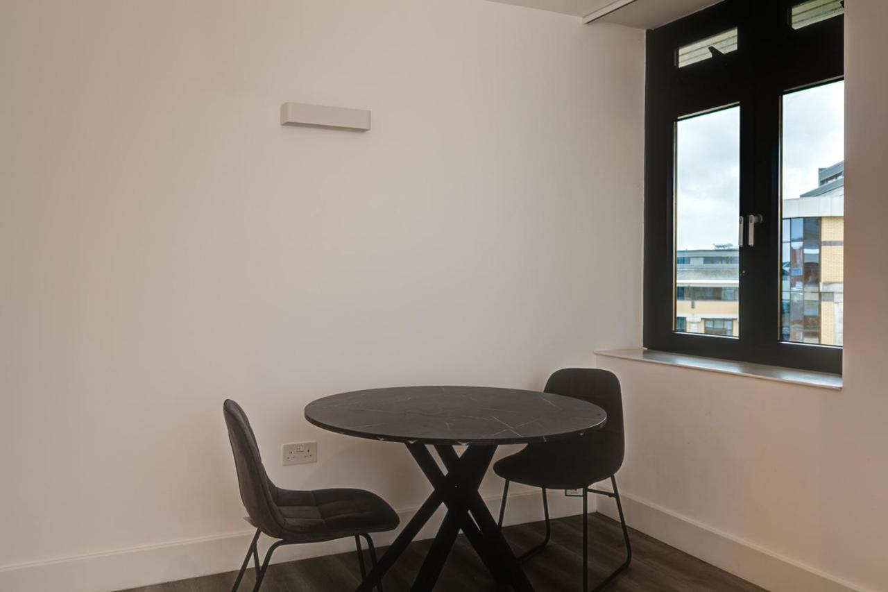 Charles Hope London Brentford Apartment Exterior foto