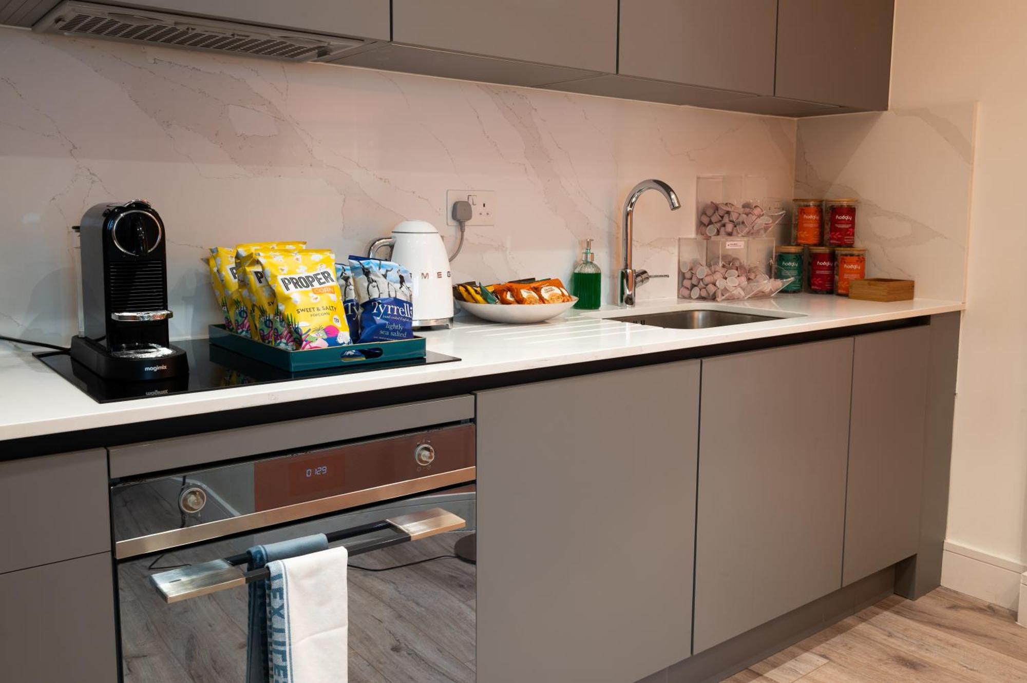 Charles Hope London Brentford Apartment Exterior foto